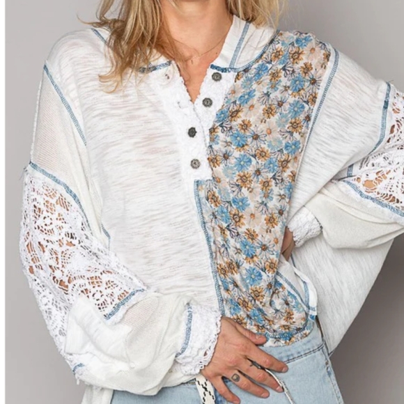 POL White and Blue Floral Lace Sweatshirt.GO EVERYONE HAS LOVED THIS SO TODAY. - Picture 1 of 12